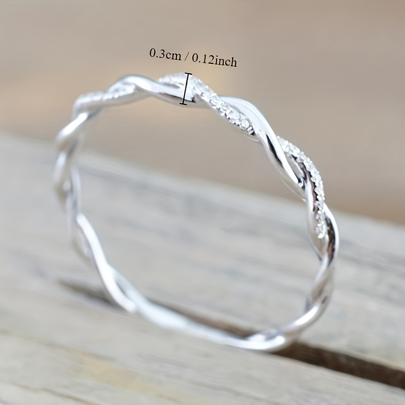 Women's Classic Twisted Zirconia Ring, Elegant Gift